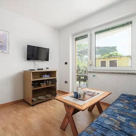Spacious Veronika Apartamento